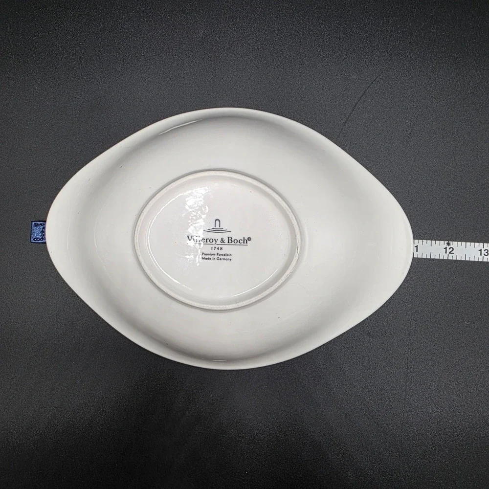 Villeroy‎ & Boch Flow White Premium Porcelain Asymmetrical Serving Bowl 11.5